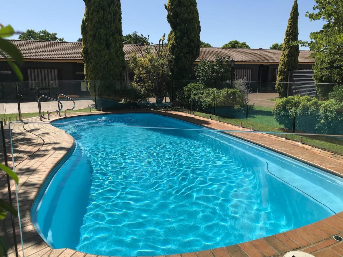Country Apartments دوبو المظهر الخارجي الصورة